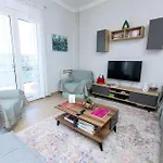 Appartement Debbie's δίπλα στο νερό ! Chalkís