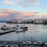 Debbie's δίπλα στο νερό ! * Chalkís