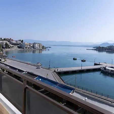 Debbie's δίπλα στο νερό ! *