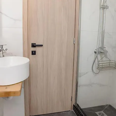 Debbie's δίπλα στο νερό ! *