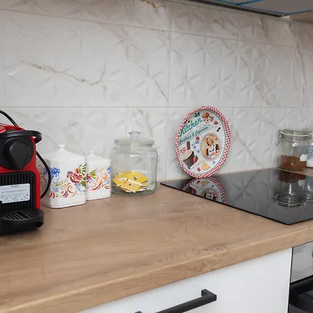 Debbie's δίπλα στο νερό ! Appartement *