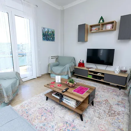 Apartman Debbie's δίπλα στο νερό ! Chalkís