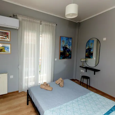 Debbie's δίπλα στο νερό ! Apartment