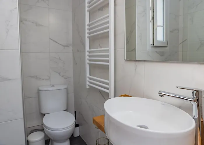 Debbie's δίπλα στο νερό ! Διαμέρισμα *