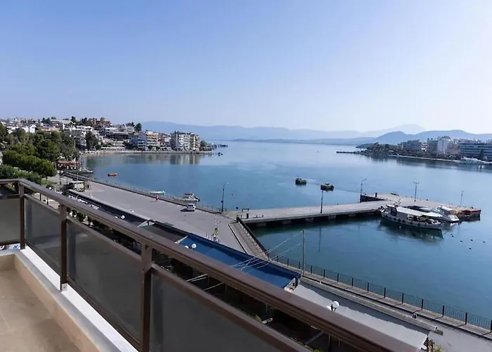 Debbie's δίπλα στο νερό ! *